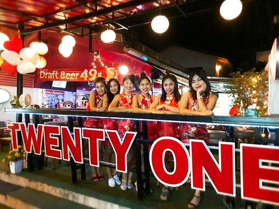 Bar 21 & Restaurant Patong